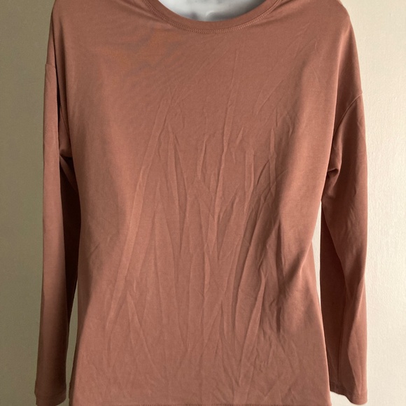 Lululemon Rose to Brick Top Size M.  Four way stretch, moisture wicking fabric - Picture 5 of 5